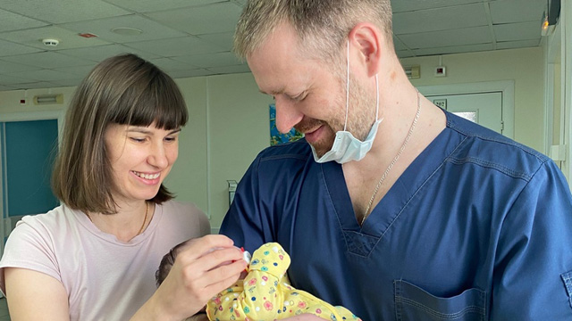 Оперировали четыре часа: хирурги из Сургута спасли жизнь новорожденной